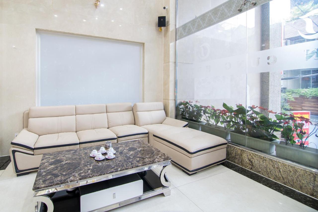 Reddoorz Plus Near Lotte Mart Cong Hoa Ho-Chi-Minh-Stadt Exterior foto