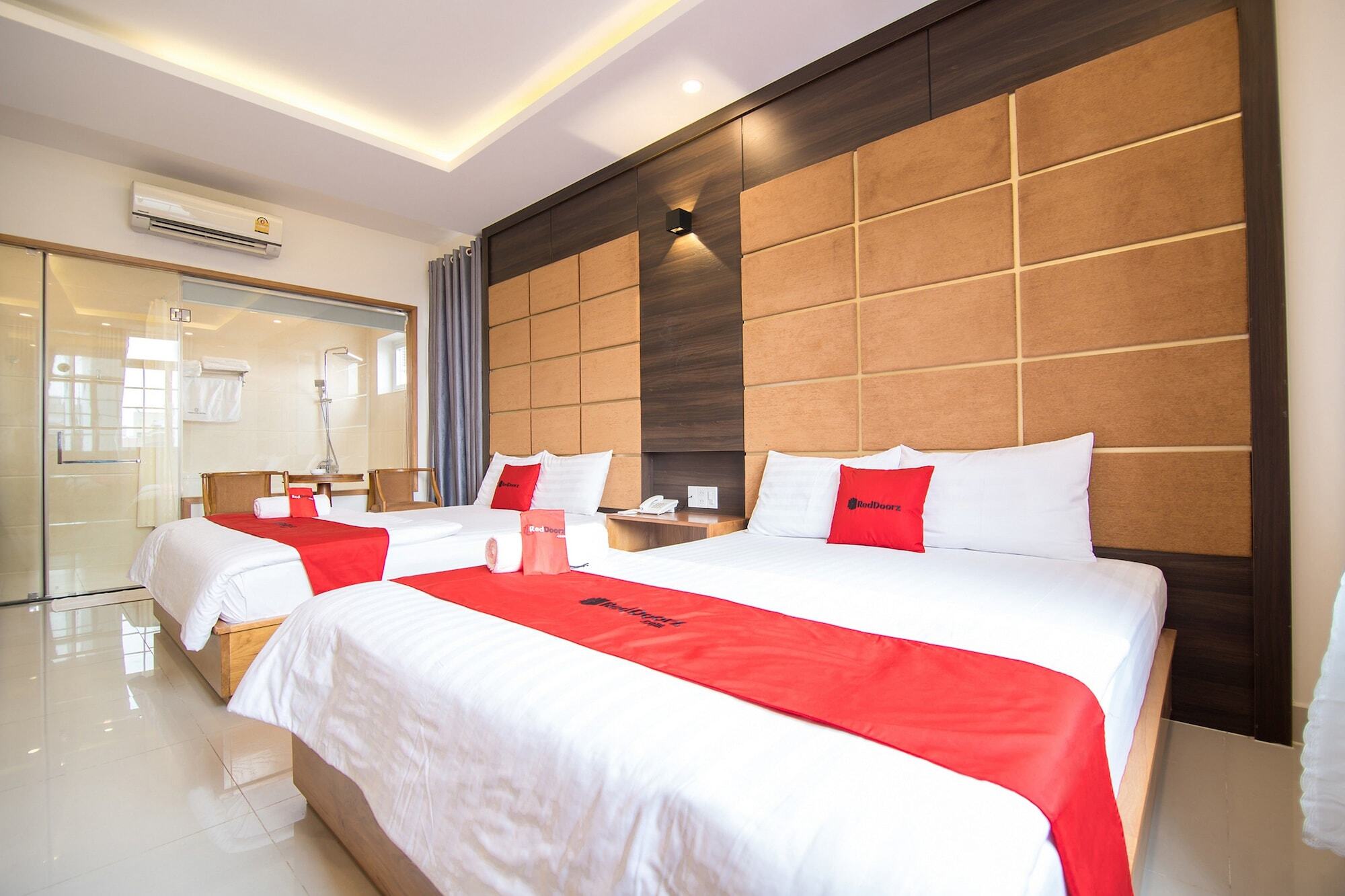 Reddoorz Plus Near Lotte Mart Cong Hoa Ho-Chi-Minh-Stadt Exterior foto